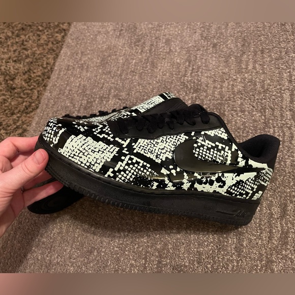 Nike Air Force 1 Foamposite Pro Cup ‘Glow Snakeskin’ - Picture 4 of 10